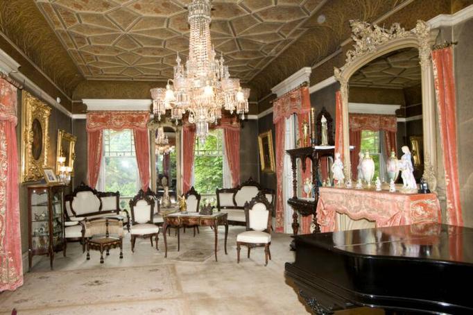 packer mansion parlor